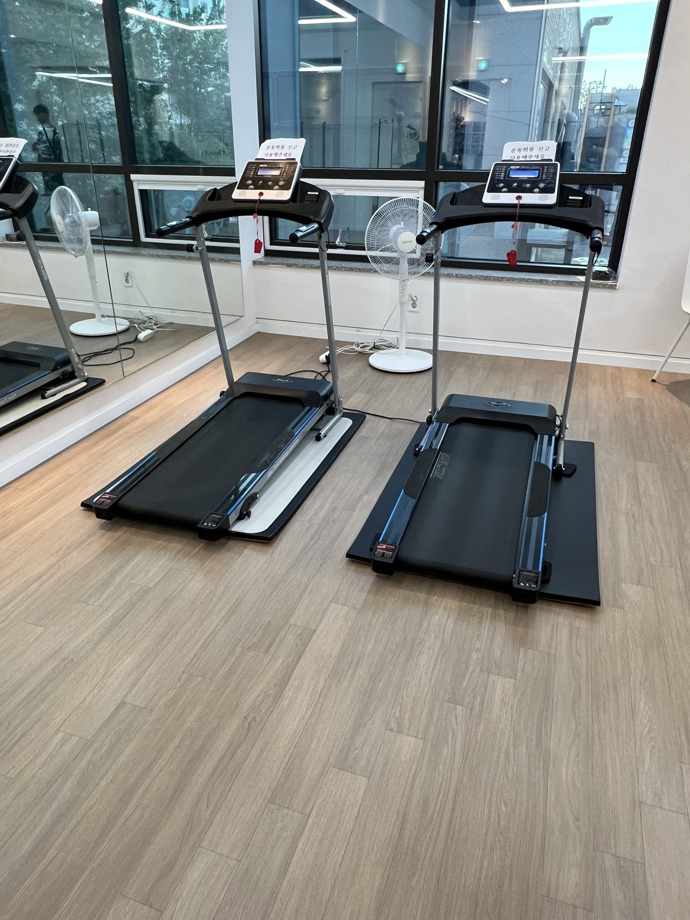 바디엔필라테스 수업 전 워밍업